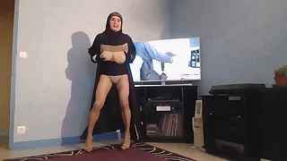 beurette voil&eacute;e a gros nichons